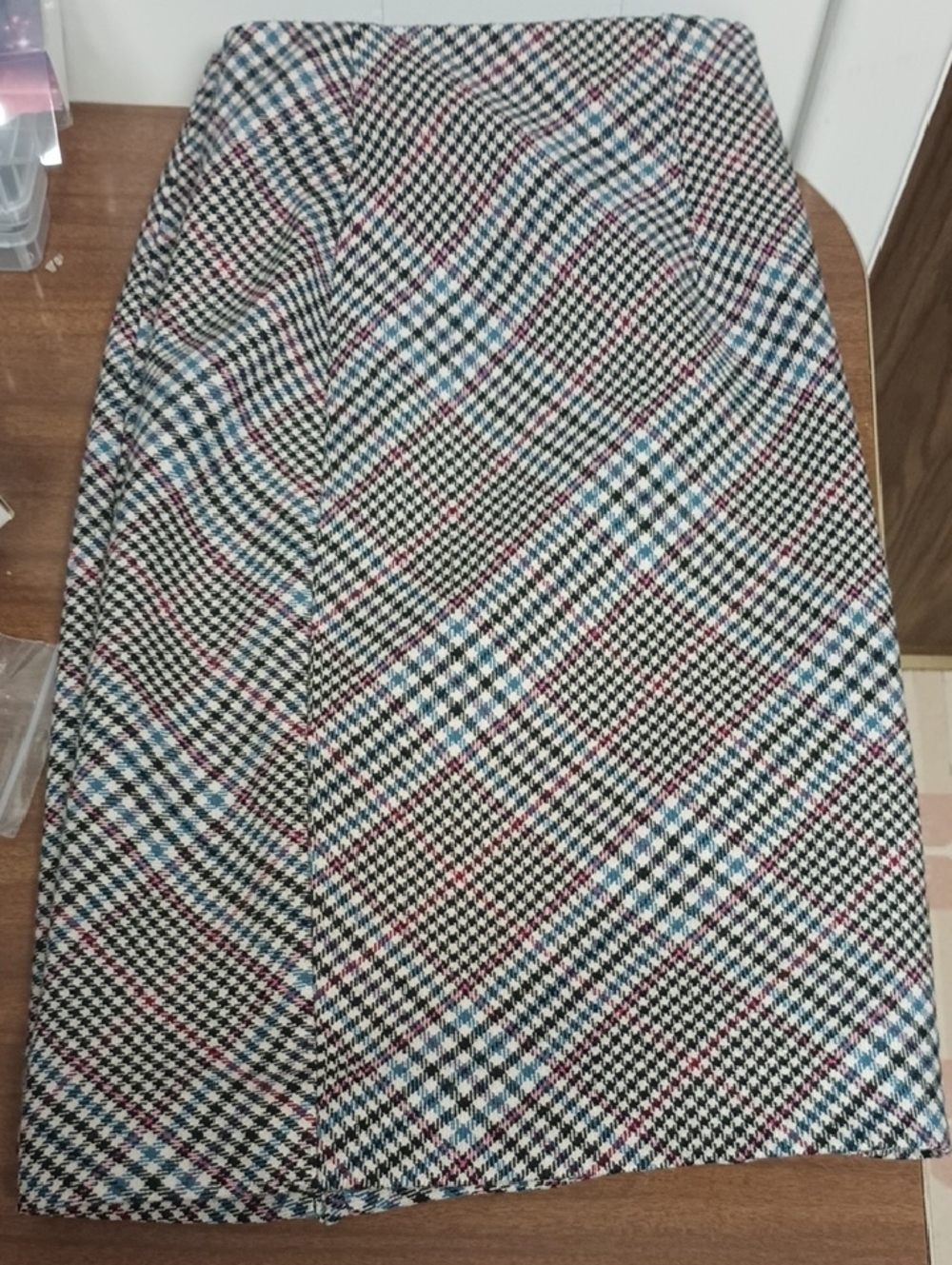 White House Black Market Multicolor Plaid Pencil Skirt